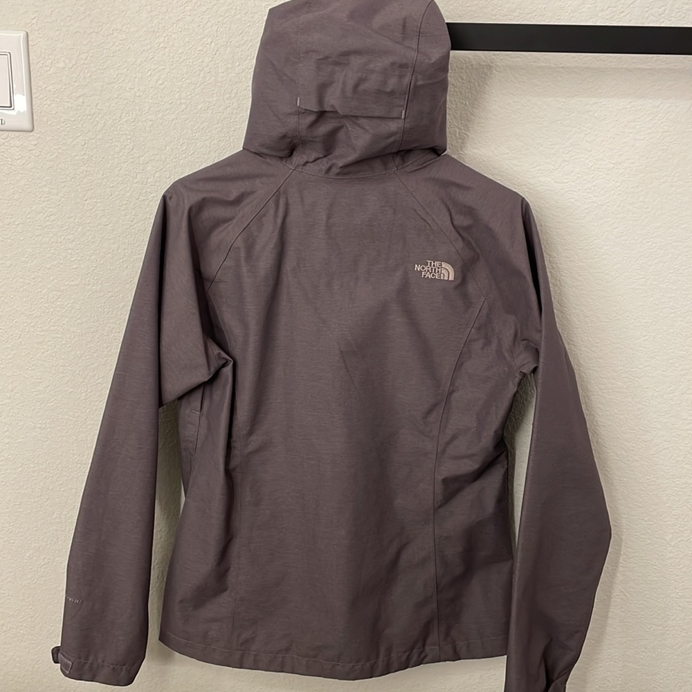 North Face Shell Jacket - Picture 2 of 5